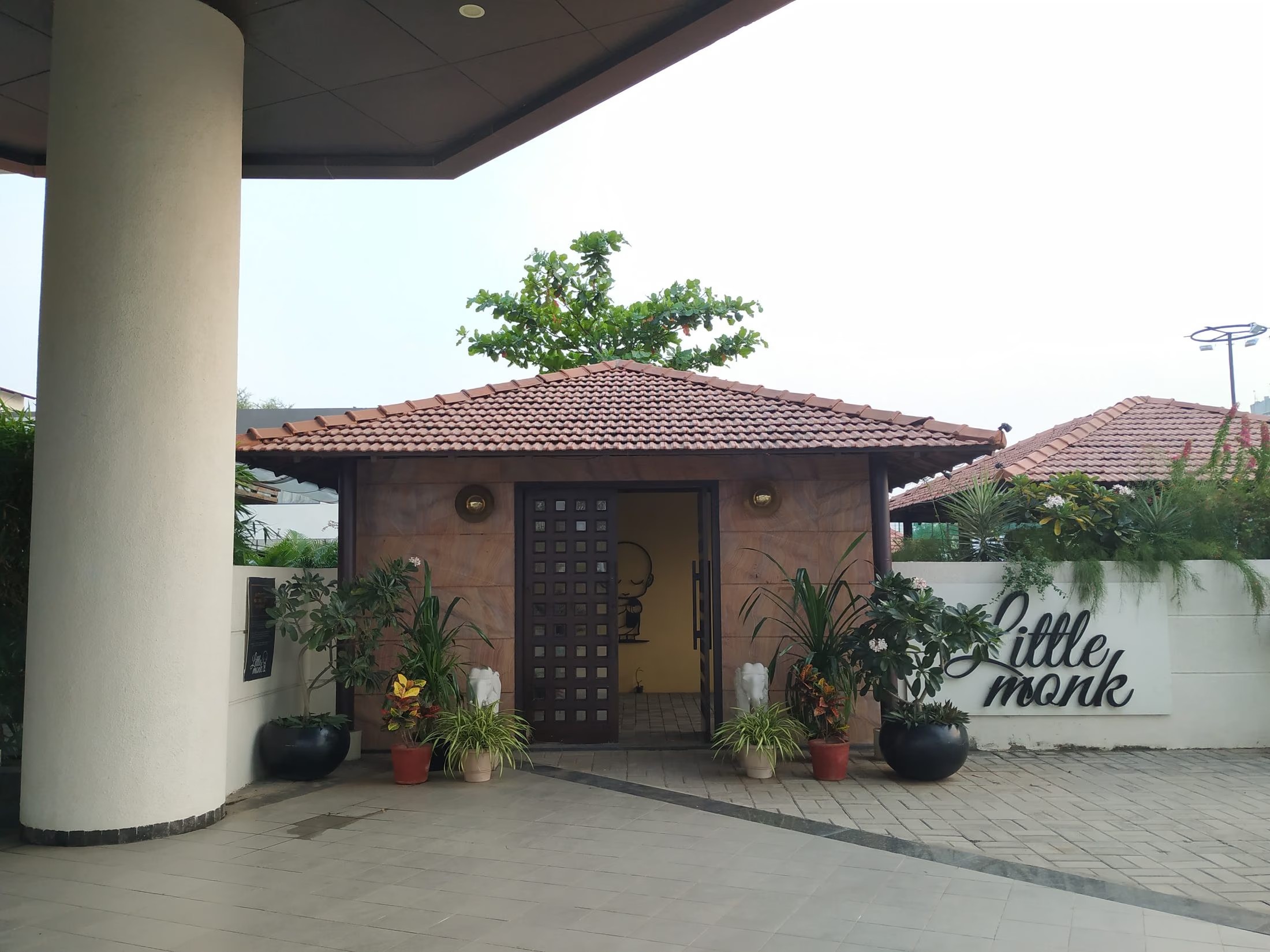 Little Monk Restaurant 12