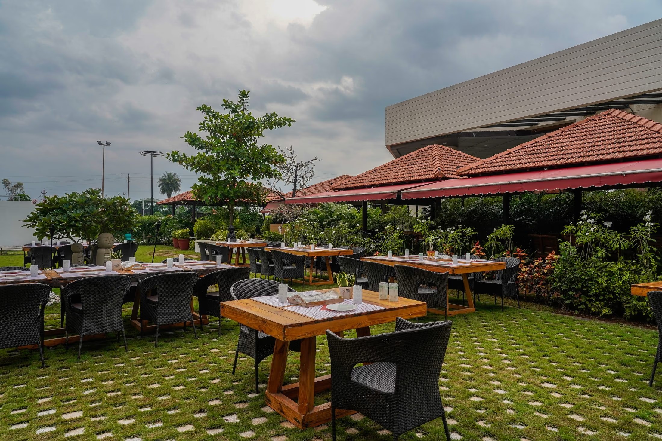 Little Monk Restaurant 7
